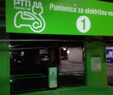 12_elektricna_punionica_vozila-garaza_zagrad